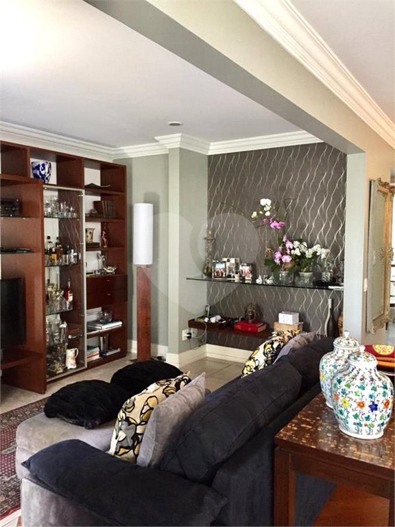 Apartamento à venda com 3 suítes em Vila Suzana, São Paulo, SP