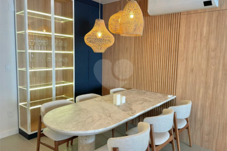 Apartamento à venda com 3 suítes em Jurerê, Florianópolis, SC
