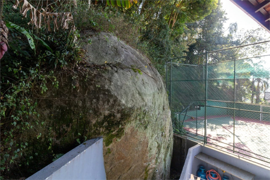 Casa à venda com 3 suítes no condomínio Da Serra, São Paulo - SP