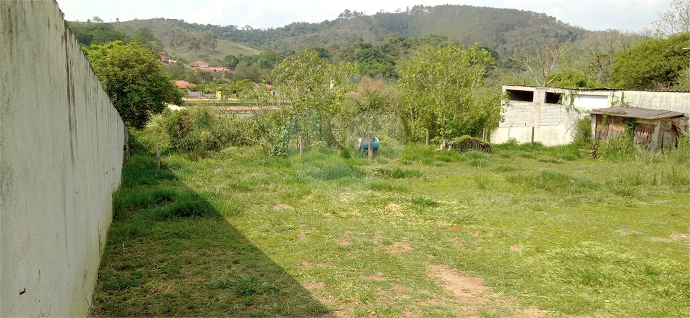 Sobrado à venda com 4 suítes no Centro, Bom Jesus dos Perdões, SP