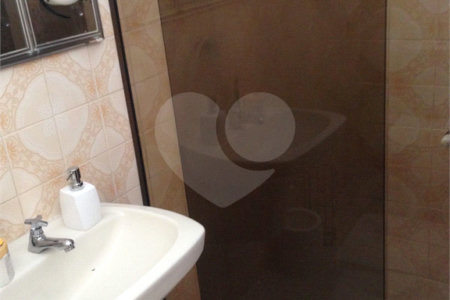Sobrado à venda com 4 quartos, sendo 1 suíte, em Jardim Celeste, São Paulo, SP