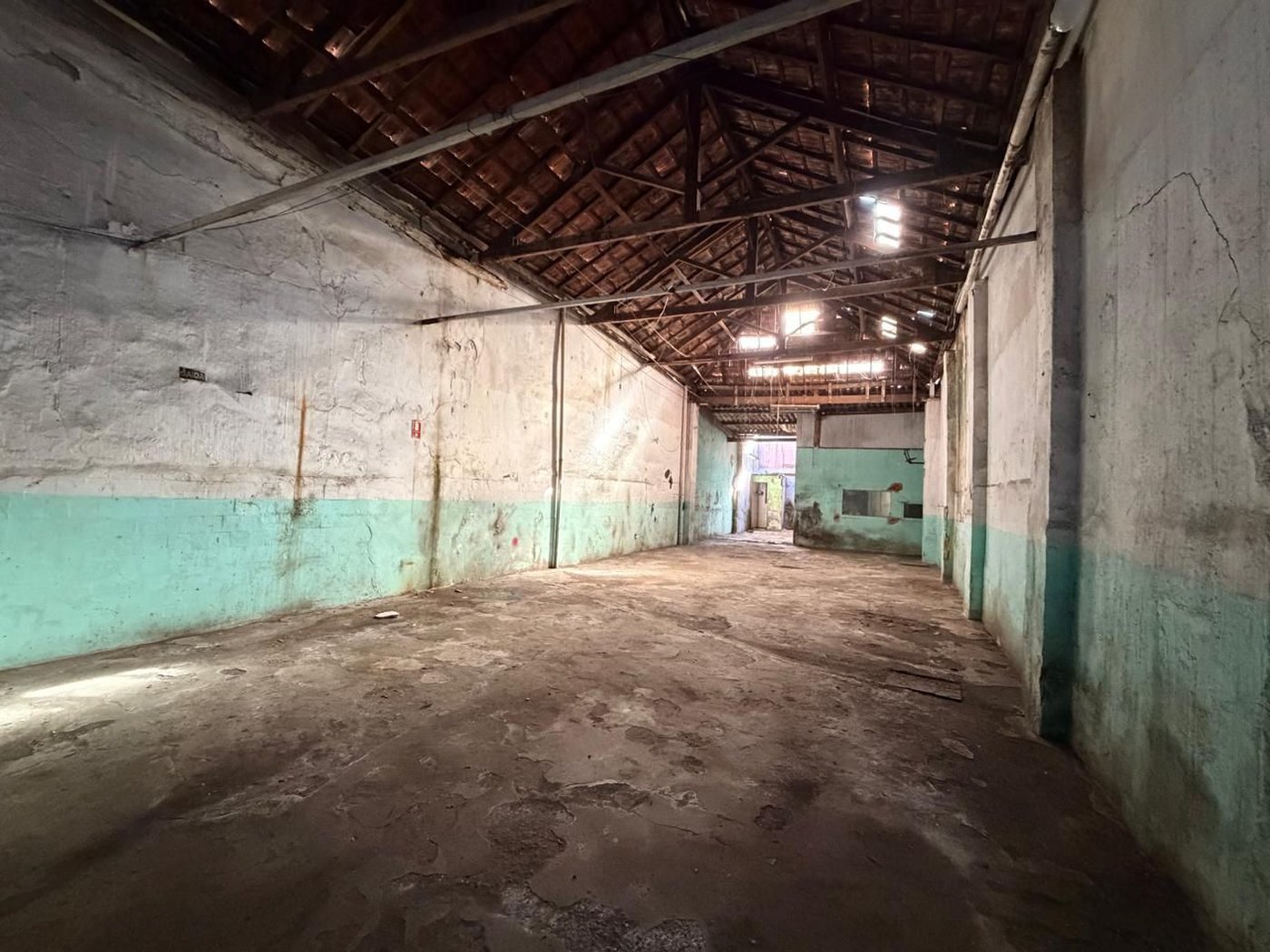 Galpão para alugar, 186 m² por R$ 6.282,00/mês - Paquetá - Santos/SP