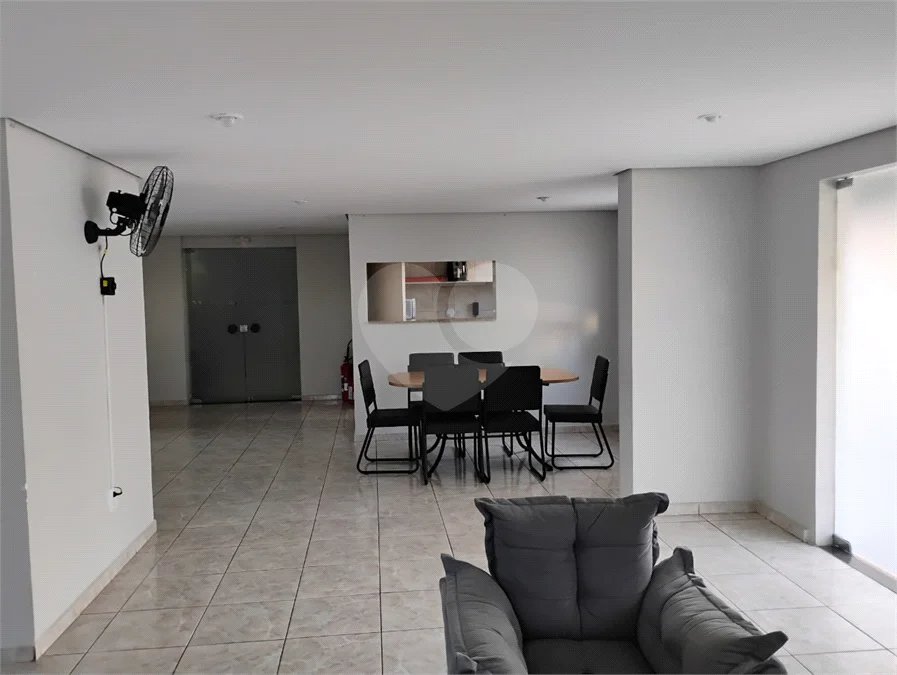 Vende-se lindo apartamento na Vila Santa Catarina!