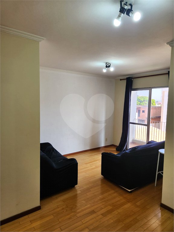 Apartamento à venda com 3 quartos, sendo 1 suíte,  em Jardim Simus, Sorocaba, SP