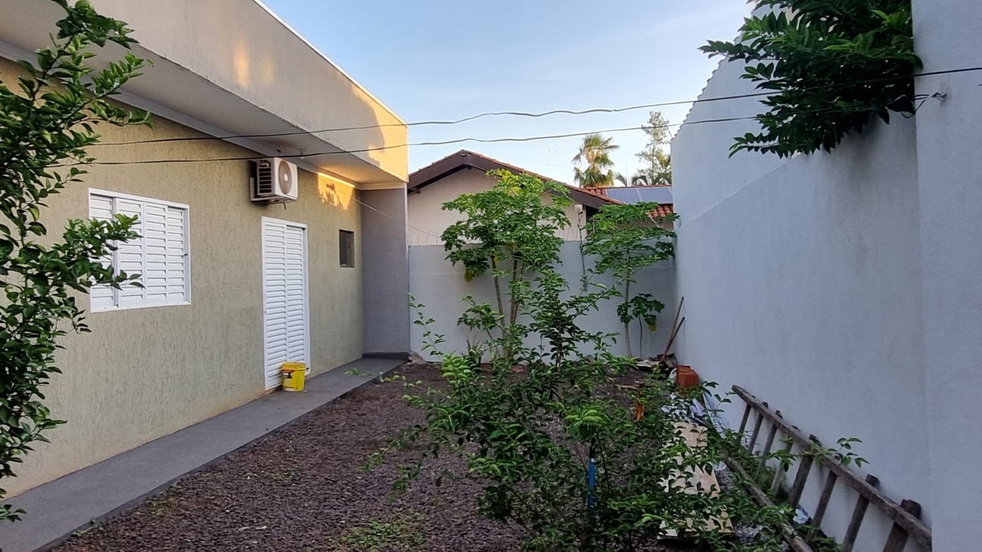 Sobrado à venda com 3 quartos, sendo 1 suíte,  em Jardim Alvorada, Três Lagoas, MS