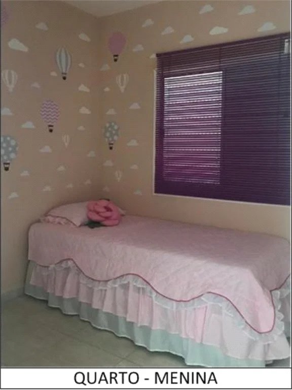 Casa à venda com 3 quartos, sendo 1 suíte, no condomínio Residencial Vila D`ouro, Cotia - SP