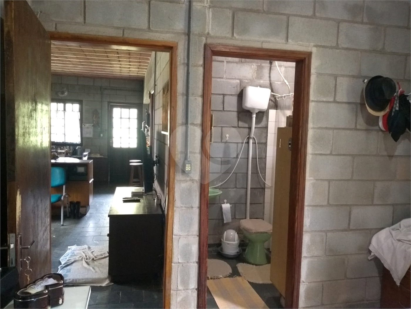 Casa à venda com 3 quartos, sendo 1 suíte, no condomínio Cinco Lagos, Mairiporã - SP