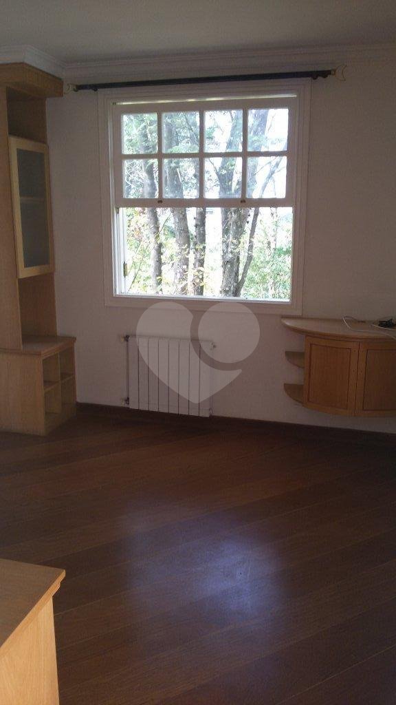 Casa à venda ou para alugar com 4 suítes no condomínio Chácara Francesa, São Paulo - SP