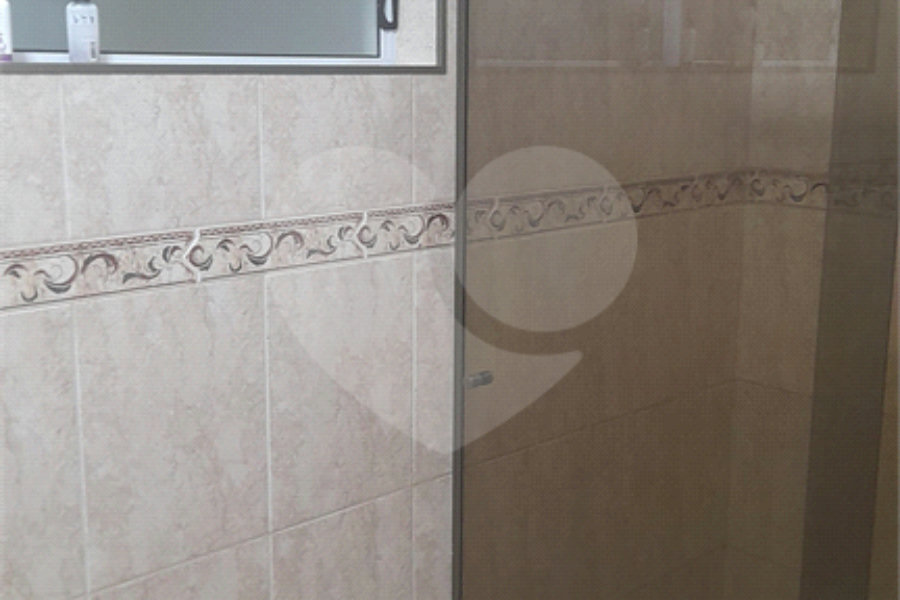 Sobrado à venda com 3 quartos, sendo 1 suíte, em Tremembé, São Paulo, SP