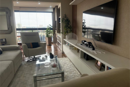 Apartamento à venda com 3 suítes em Vila Suzana, São Paulo, SP