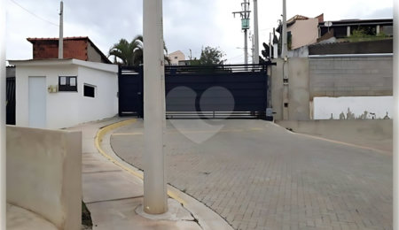 Casa à venda com 2 quartos no condomínio Residencial São Lourenço, Sorocaba - SP