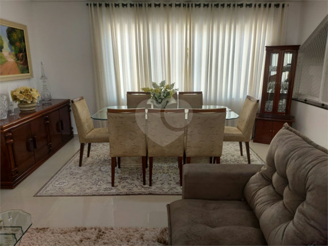 Casa à venda com 3 suítes em Santa Terezinha, São Bernardo do Campo, SP