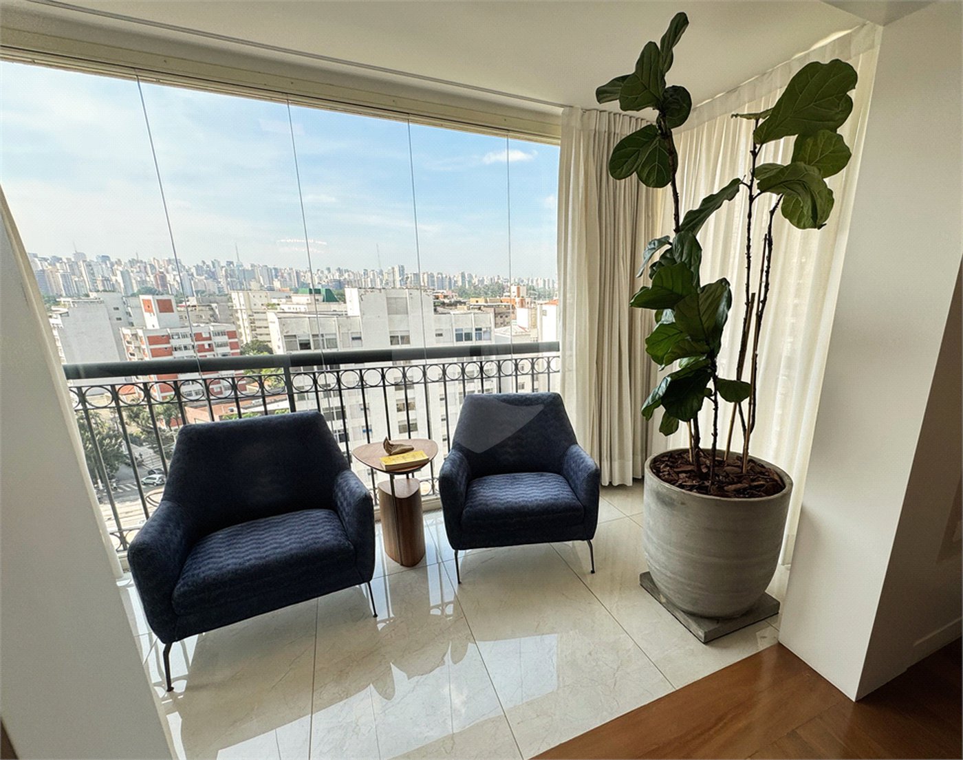 Apartamento à venda com 3 suítes em Itaim Bibi, São Paulo, SP