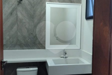 Casa à venda com 4 suítes no condomínio Residencial Villa do Sol, Valinhos - SP