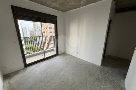 Apartamento à venda com 3 suítes em Moema, São Paulo, SP