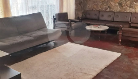 Casa à venda com 4 quartos, sendo 1 suíte,  no Centro, Vinhedo, SP