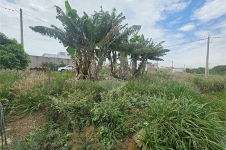 Terreno no Arcoville 260m² de esquina