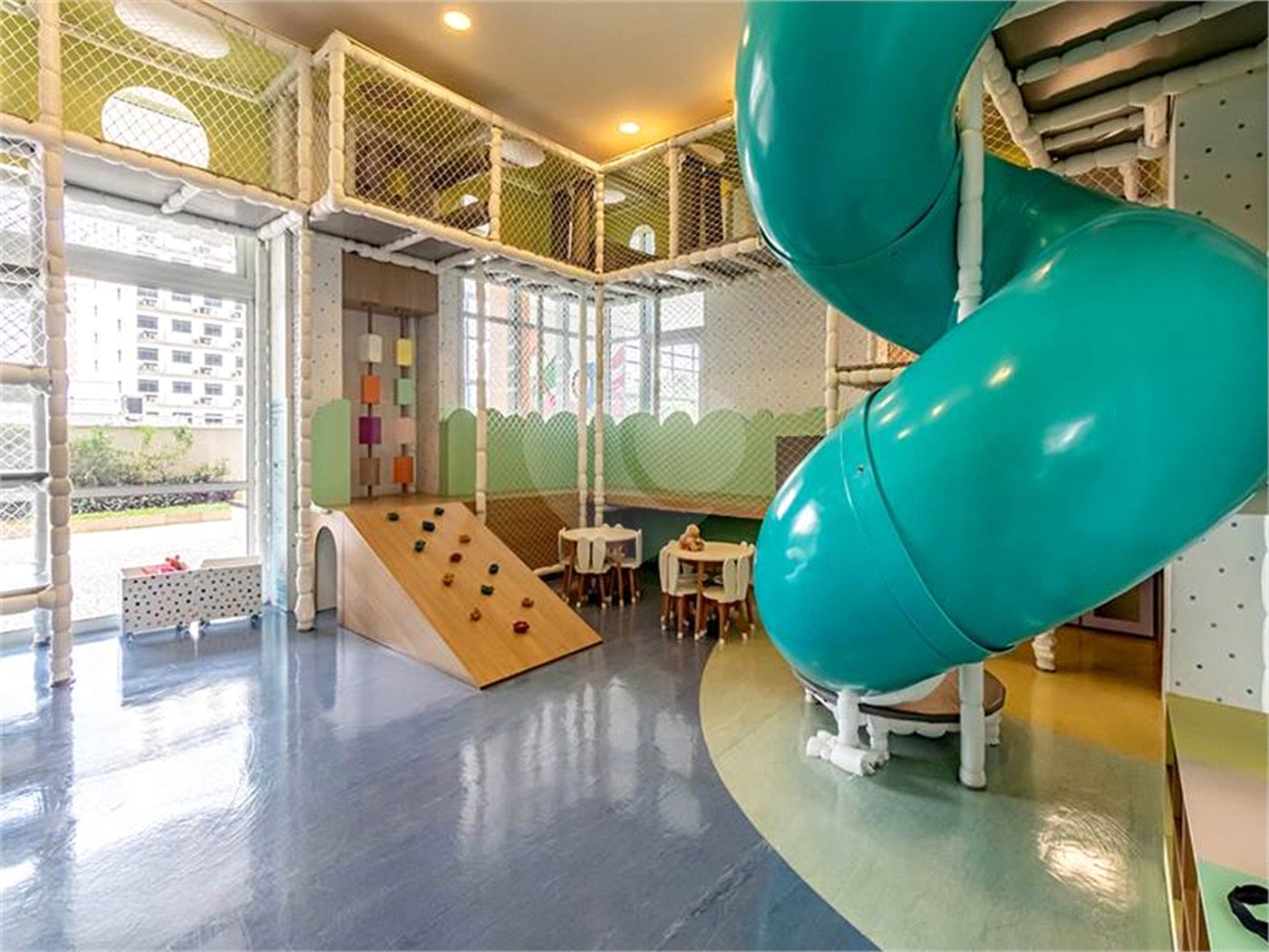 Apartamento à venda com 3 quartos, sendo 1 suíte, em Barra Funda, São Paulo, SP