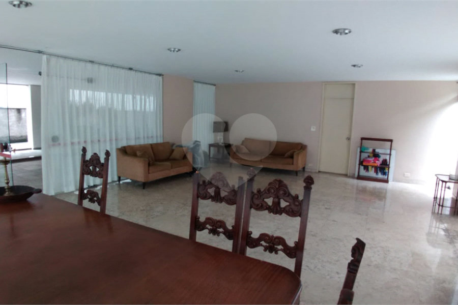 Apartamento à venda com 3 quartos, sendo 1 suíte, em Pinheiros, São Paulo, SP