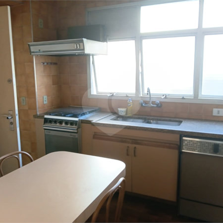 Apartamento à venda com 3 quartos, sendo 1 suíte,  em Higienópolis, São Paulo, SP