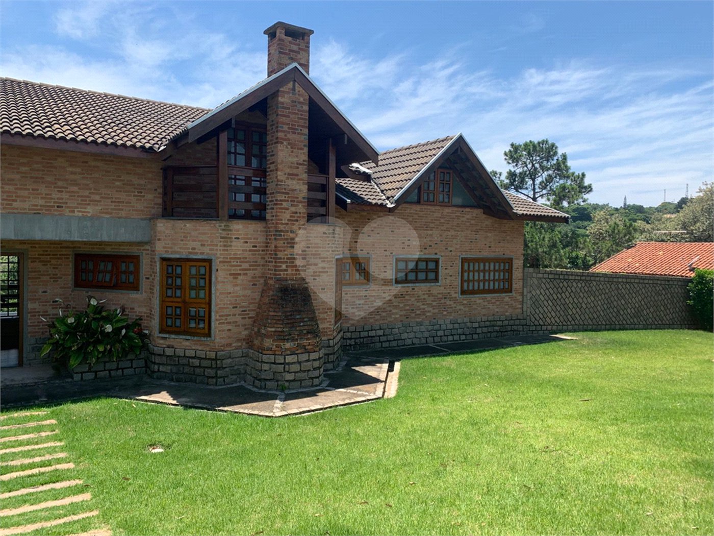 Chácara à venda com 4 quartos, sendo 2 suítes, em Parque Valinhos, Valinhos, SP