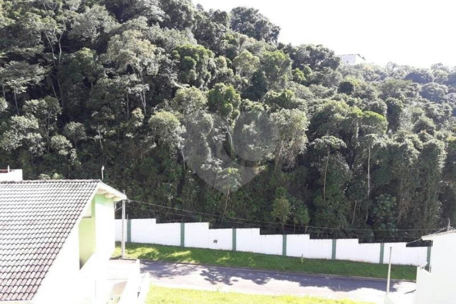 Sobrado à venda com 3 quartos, sendo 1 suíte, em Villa Verde, Franco da Rocha, SP