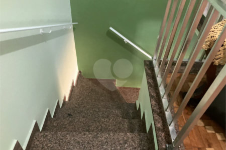 Casa com 4 dormitórios na Saúde.