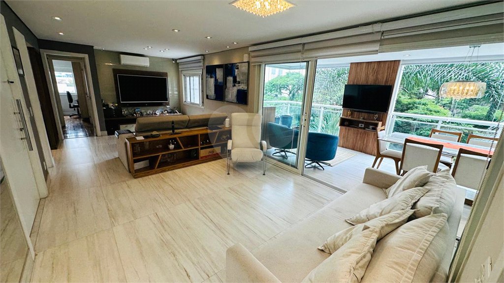 Apartamento à venda com 3 suítes em Vila Mariana, São Paulo, SP