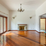 Casa à venda com 4 quartos, sendo 3 suítes,  no condomínio Vila das Flores, São Paulo - SP