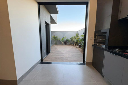 Casa à venda com 3 suítes em Residencial Tivoli, Araraquara, SP