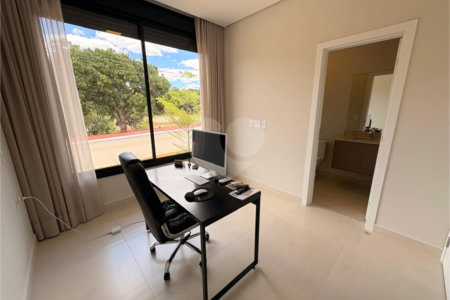 Casa à venda com 3 suítes no condomínio Helena Maria, Sorocaba - SP