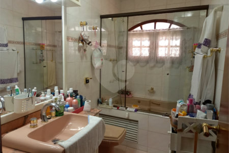 Sobrado à venda com 3 quartos, sendo 1 suíte,  em Santa Teresinha, São Paulo, SP