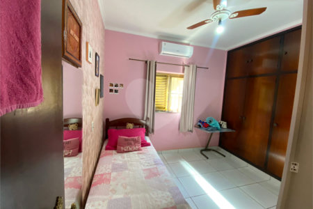Casa à venda com 4 quartos, sendo 1 suíte, em Campos Elíseos, Ribeirão Preto, SP