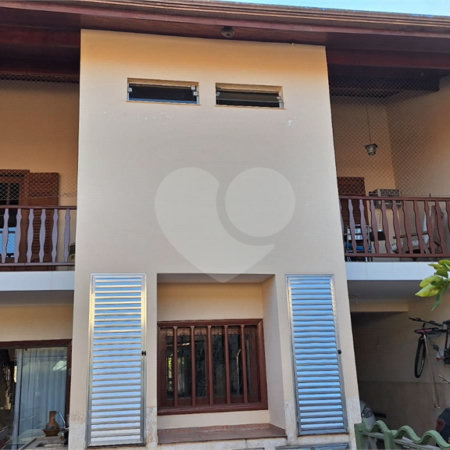 Sobrado à venda com 3 quartos, sendo 1 suíte, em Jardim Saira, Sorocaba, SP