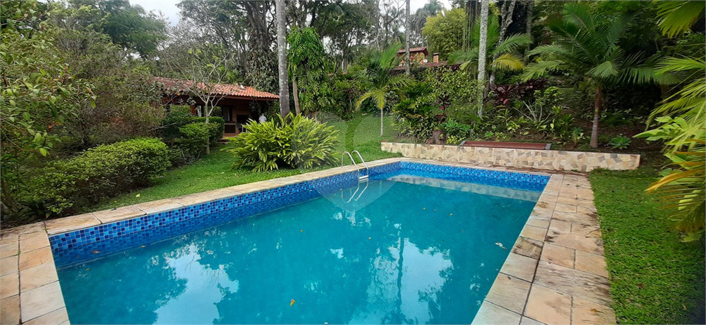 Casa Térrea à venda com 4 quartos, sendo 2 suítes, em Serra da Cantareira, Mairiporã, SP
