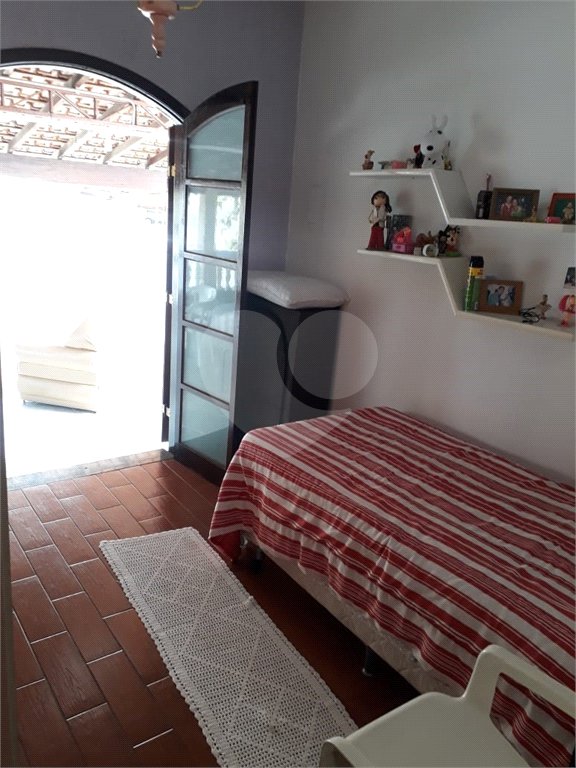 Casa à venda com 3 quartos, sendo 1 suíte,  em Jardim Marica, Mogi das Cruzes, SP