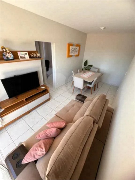 Apartamento à venda com 2 quartos em Vila São José, Taubaté, SP