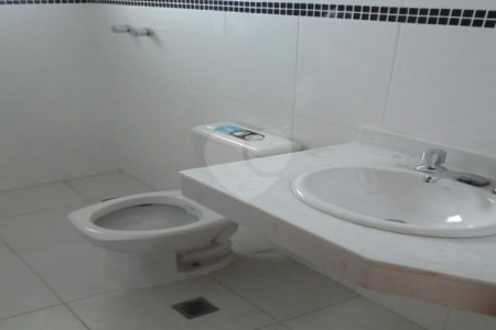 Casa à venda com 2 suítes em Jardim Odete, São Paulo, SP