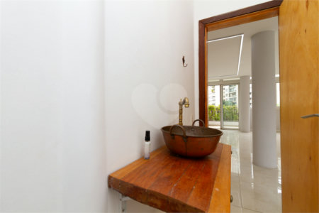 Apartamento à venda com 3 quartos, sendo 1 suíte, em Jardim Paulista, São Paulo, SP