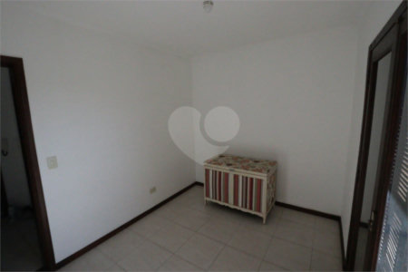 Casa à venda com 4 quartos, sendo 1 suíte, em Jardim Villaça, São Roque, SP