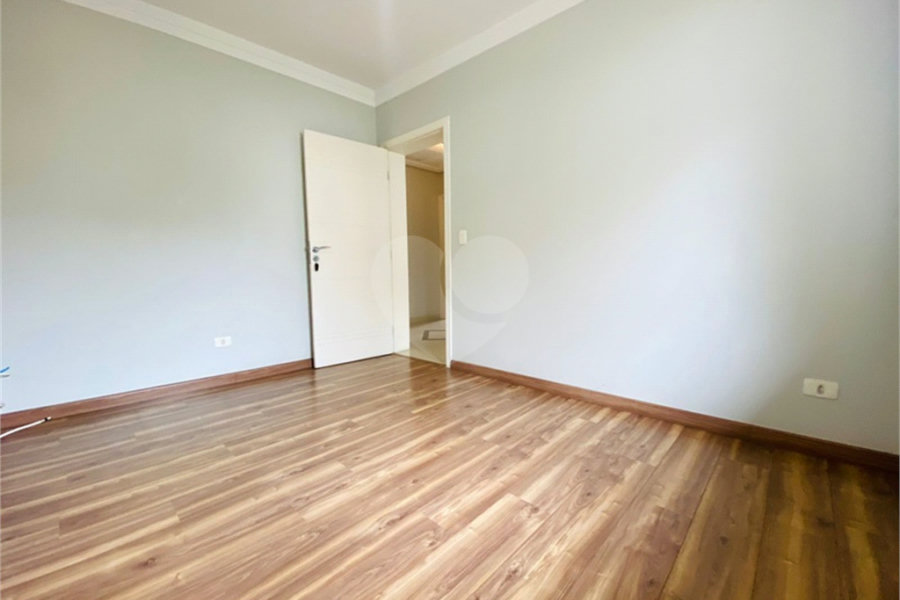 Sobrado à venda com 4 quartos, sendo 3 suítes, em Vila Ester (zona Norte), São Paulo, SP