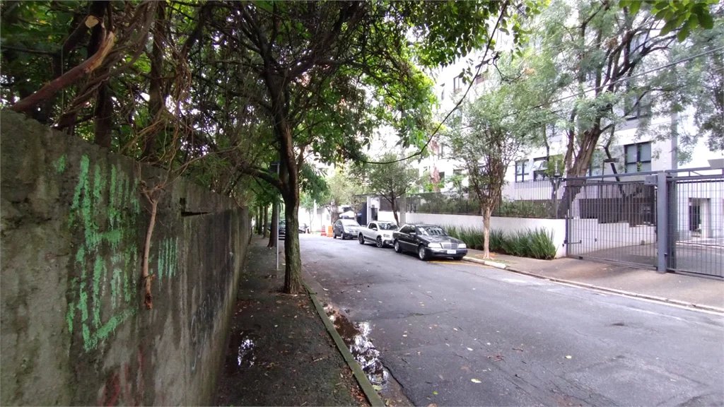 Terreno à venda em Vila Suzana, São Paulo, SP