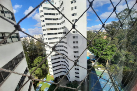 Apartamento para alugar com 3 quartos, sendo 1 suíte, em Jardim Olympia, São Paulo, SP