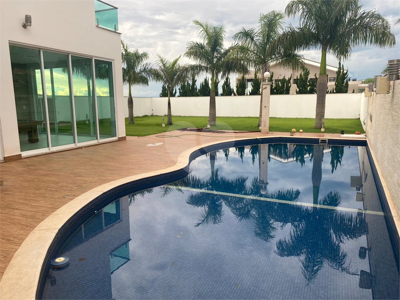 Casa à venda ou para alugar com 4 suítes no condomínio Saint Patrick, Sorocaba - SP