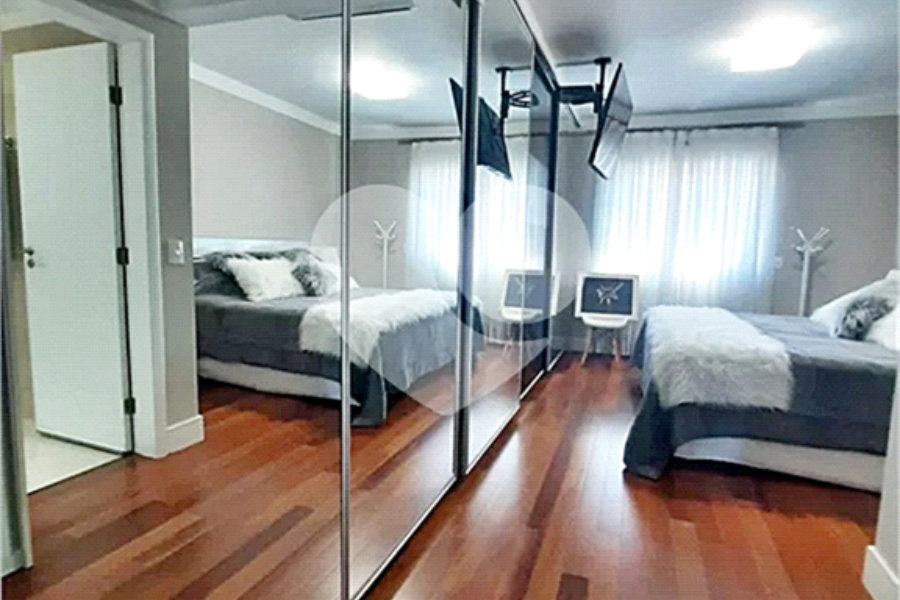 Casa à venda com 5 quartos, sendo 2 suítes, no condomínio Florada da Serra, São Paulo - SP