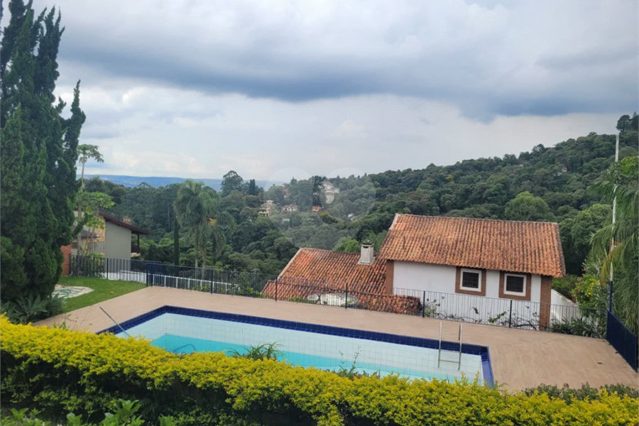 Casa para alugar com 3 quartos, sendo 1 suíte,  no condomínio Alpes da Cantareira, Mairiporã - SP