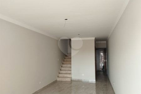 Sobrado à venda com 3 quartos, sendo 1 suíte, em Vila Mazzei, São Paulo, SP