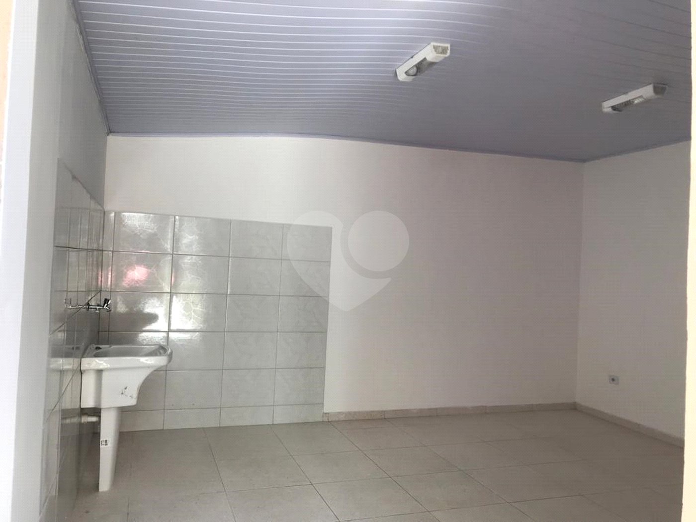 Casa à venda com 2 quartos, sendo 1 suíte, em Loteamento Residencial Vista Linda, São José dos Campos, SP