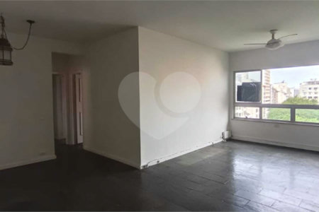 Apartamento à venda com 3 quartos, sendo 1 suíte, em Copacabana, Rio de Janeiro, RJ