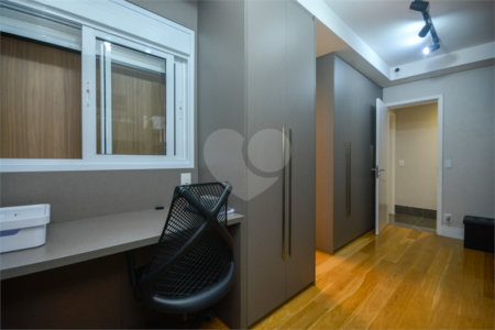 Apartamento à venda com 3 suítes em Jardim Fonte do Morumbi, São Paulo, SP